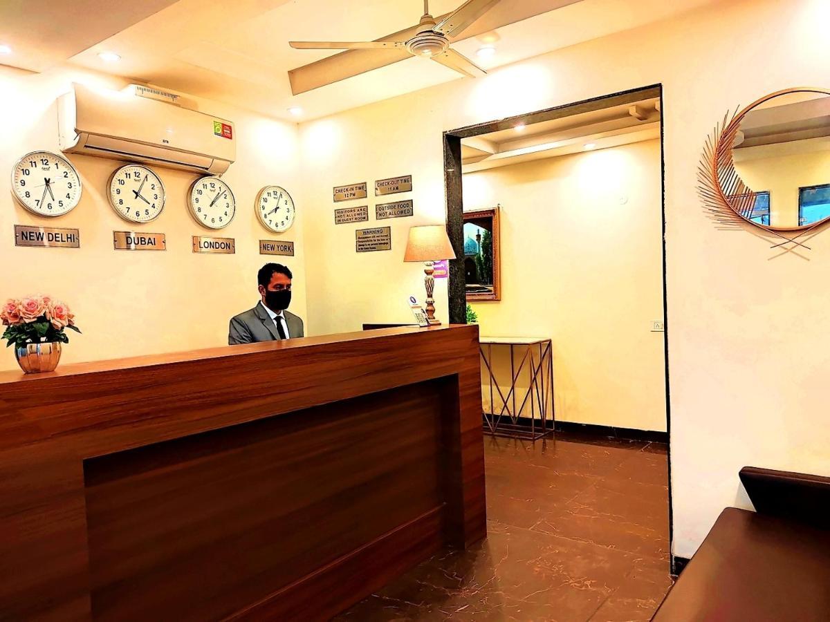 Hotel When In Gurgaon - Opposite To Artemis Hospital Zewnętrze zdjęcie